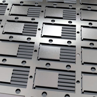 カスタム厚さ 0.15mm 0.3mm 刻印された皮膚ロールマイクロニードル