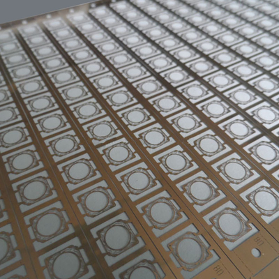 高度な精度で,光化学的なロールからロールエッチングプロセス