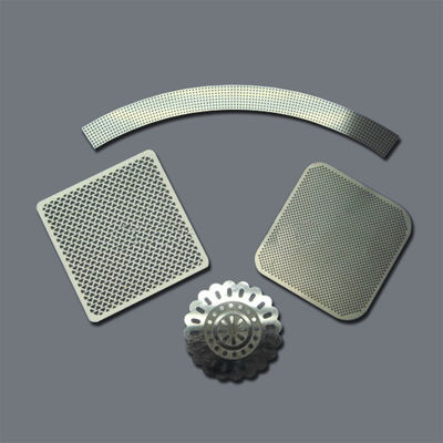 良い価格 ODM OEM 精密 0.02mm-2.0mm メタルパーツのためのBurrフリーニッケル化学エッチングサービス オンライン